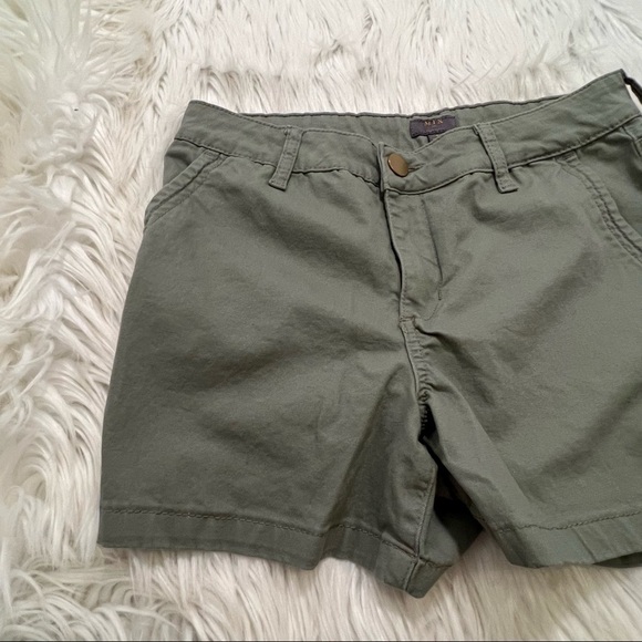 Mix by 41Hawthorn Chino Shorts Sage Green - Picture 3 of 10